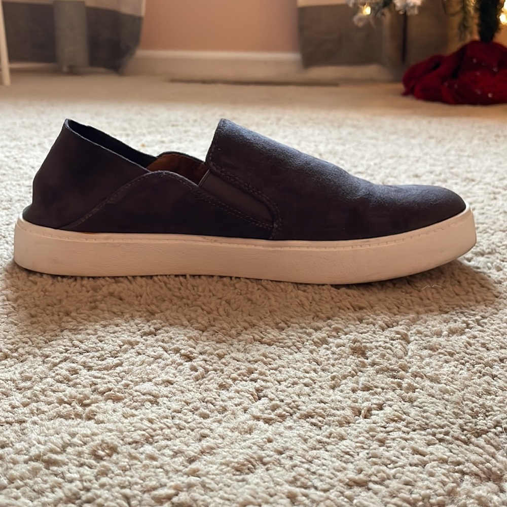 Steve Madden slip-ons: Size 9.5, Gray Suede - Picture 3 of 3